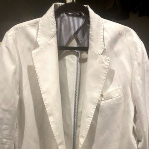 White sports coat